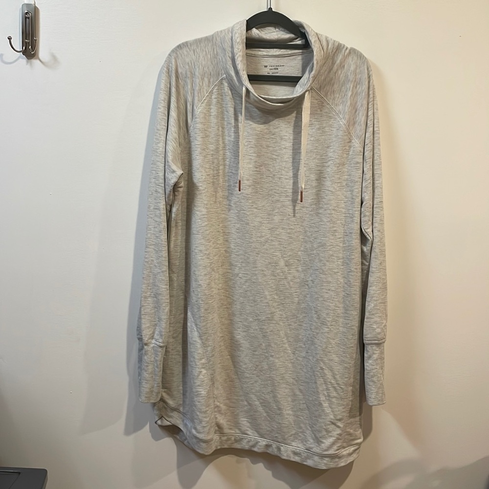 Dry Tek Men’s Pullover Sweatshirt